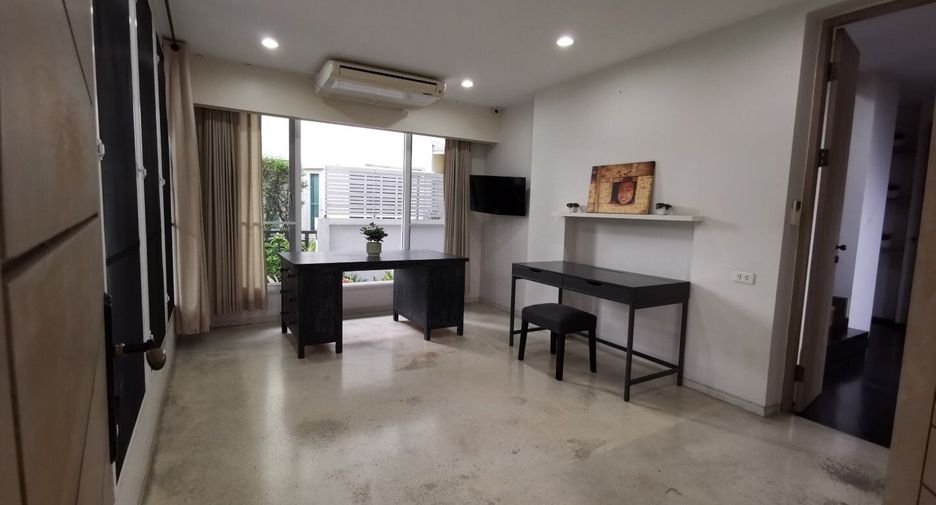 For sale 3 ベッドルーム house in Bang Khen, Bangkok