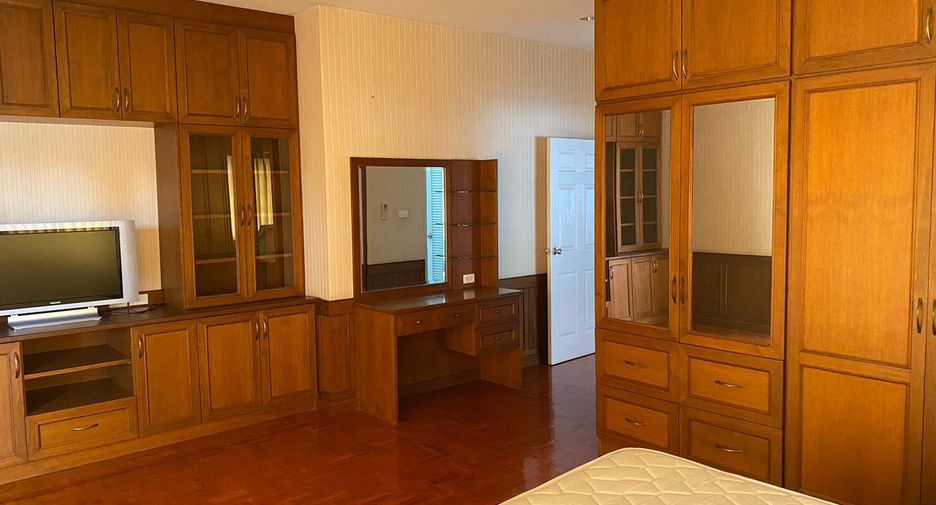 For rent 4 bedrooms house in Hang Dong, Chiang Mai