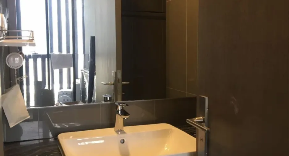 À vendre et à louer studio condo à Bang Rak, Bangkok