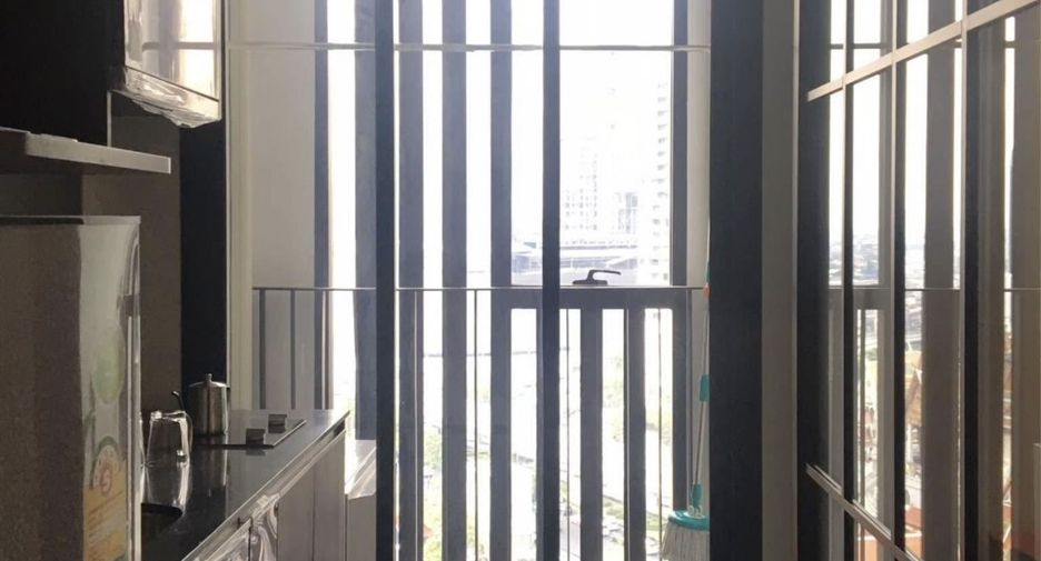À vendre et à louer studio condo à Bang Rak, Bangkok
