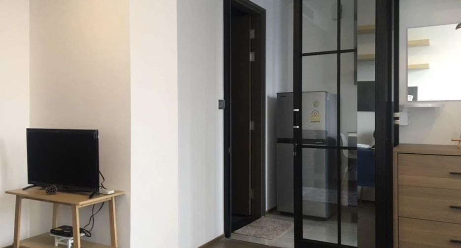 À vendre et à louer studio condo à Bang Rak, Bangkok