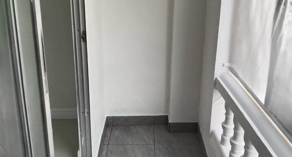 Wohnung zum Kauf mit Studio in Prawet, Bangkok