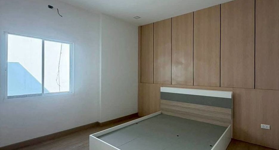 For rent 3 ベッドルーム house in Saraphi, Chiang Mai