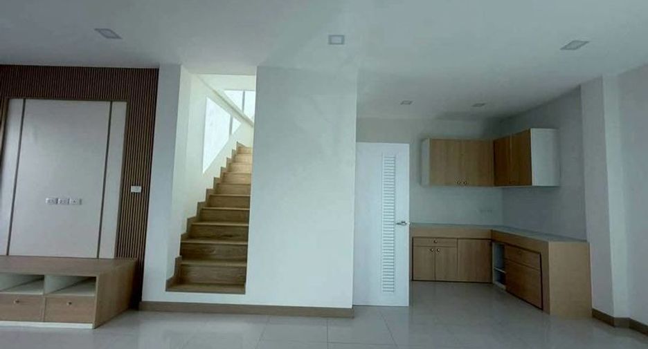 For rent 3 ベッドルーム house in Saraphi, Chiang Mai