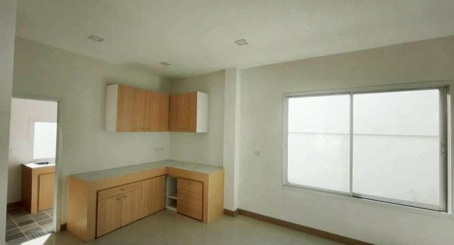 For rent 3 ベッドルーム house in Saraphi, Chiang Mai