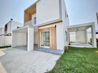 For rent 3 bedrooms house in Saraphi, Chiang Mai
