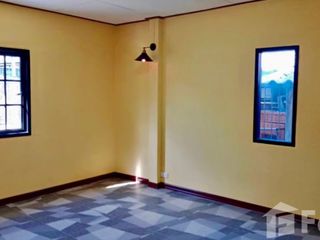 For sale 3 bedrooms townhouse in Phaya Thai, Bangkok