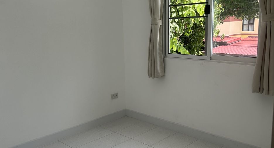 Casa en venta de 3 habitaciones en Saraphi, Chiang Mai