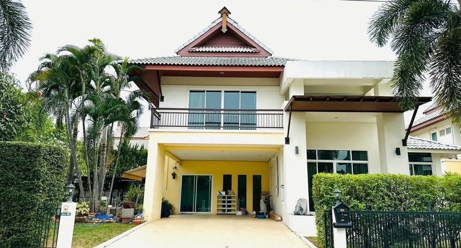For rent 4 bedrooms house in San Sai, Chiang Mai