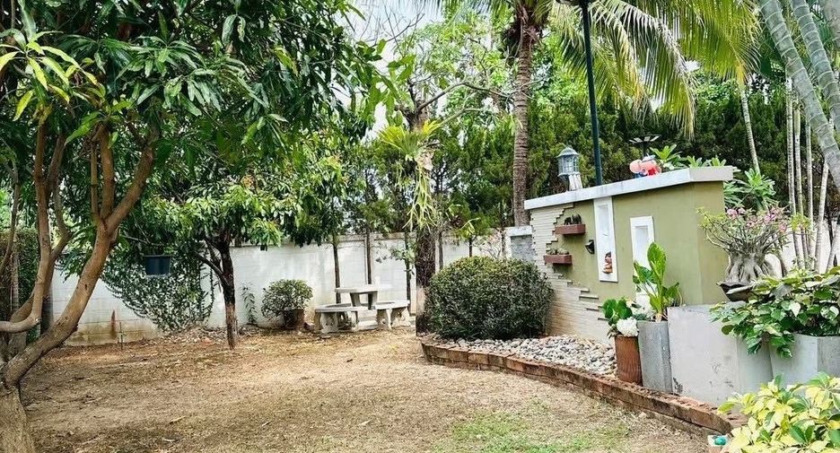 For rent 4 bedrooms house in San Sai, Chiang Mai