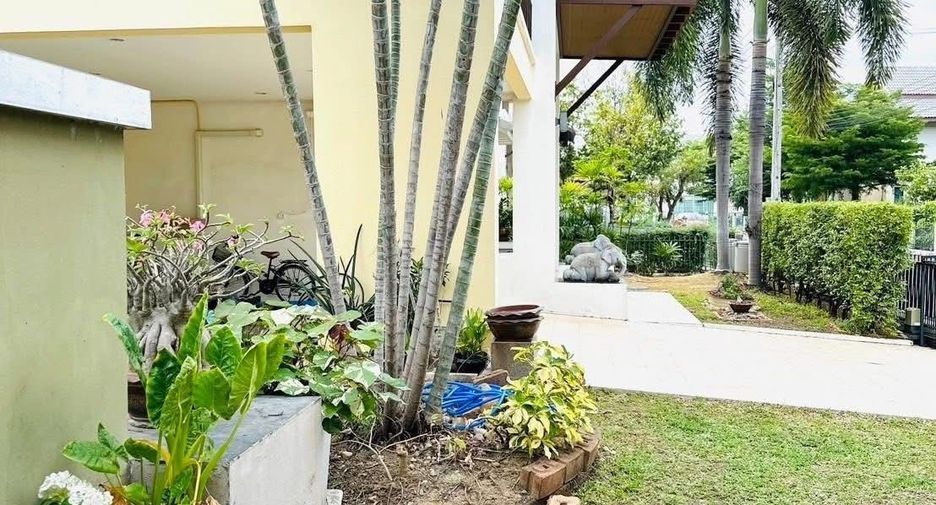 For rent 4 bedrooms house in San Sai, Chiang Mai