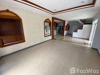 Casa en venta de 4 habitaciones en Phra Samut Chedi, Samut Prakan