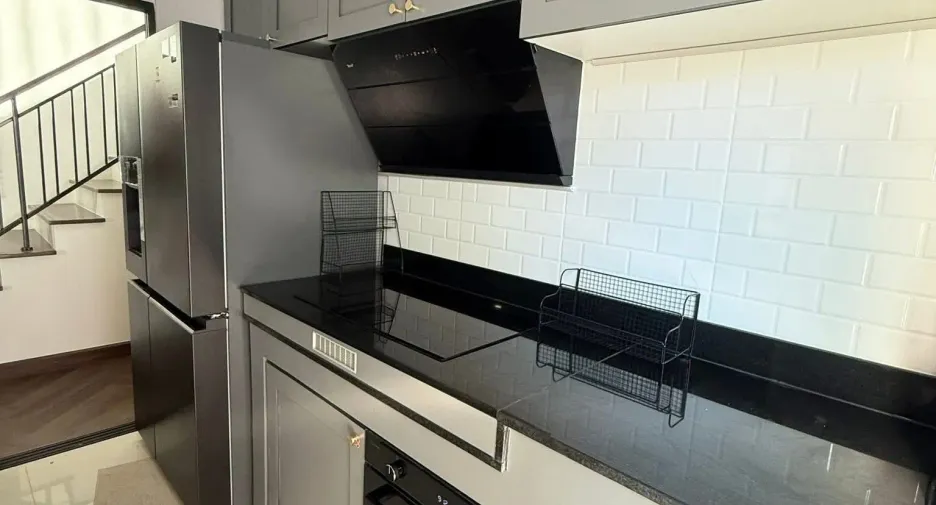 For sale and for rent 4 bedrooms house in Bang Phli, Samut Prakan