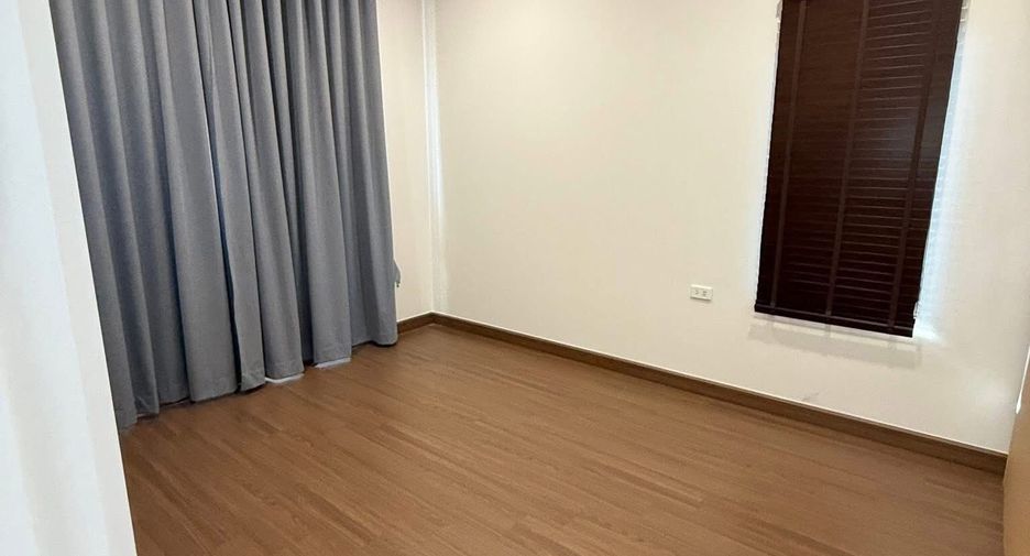 For sale and for rent 4 bedrooms house in Bang Phli, Samut Prakan