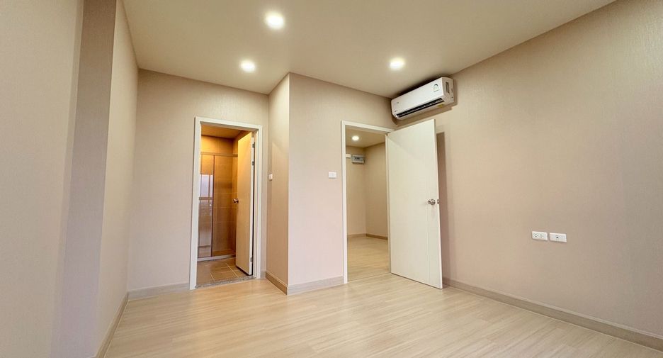 For sale 1 bed condo in Chom Thong, Bangkok