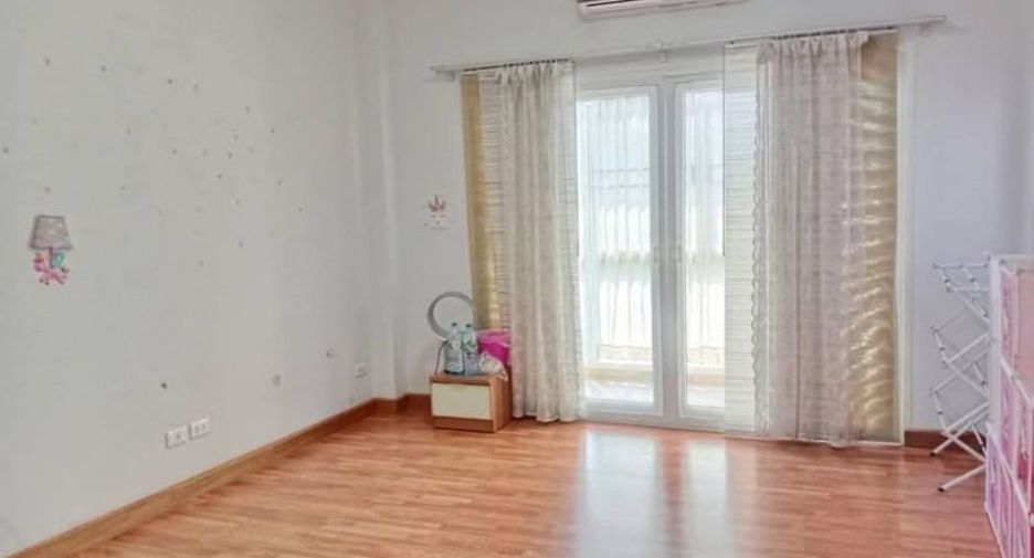 For sale 4 bedrooms house in Hang Dong, Chiang Mai