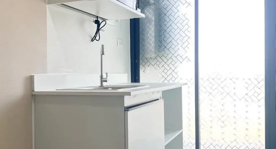 For rent 1 bed condo in Mueang Samut Prakan, Samut Prakan
