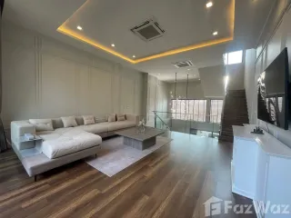 For sale and for rent 4 bedrooms townhouse in Mueang Samut Prakan, Samut Prakan