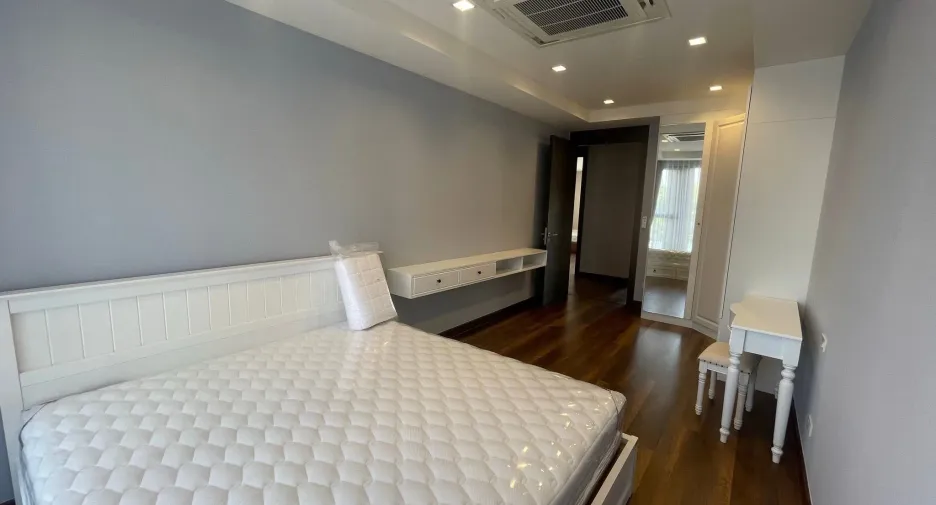 For sale and for rent 4 bedrooms townhouse in Mueang Samut Prakan, Samut Prakan