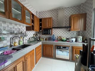Haus zum Kauf mit 4 Zimmer in Bang Khen, Bangkok