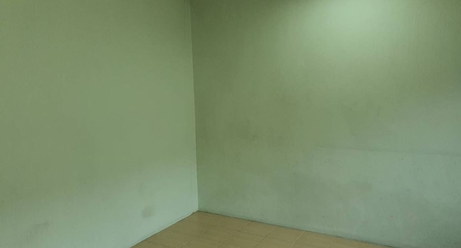 For rent 3 bedrooms retail Space in Bang Khun Thian, Bangkok