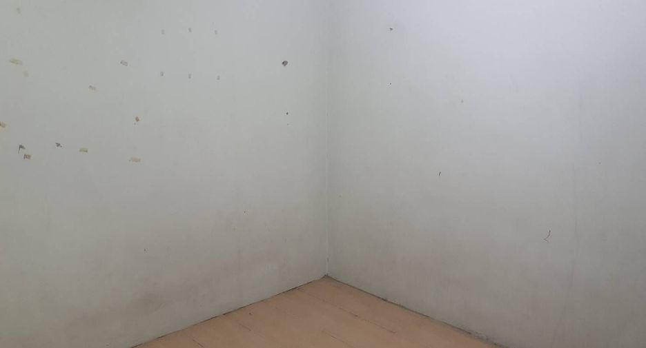 For rent 3 ベッドルーム retail Space in Bang Khun Thian, Bangkok