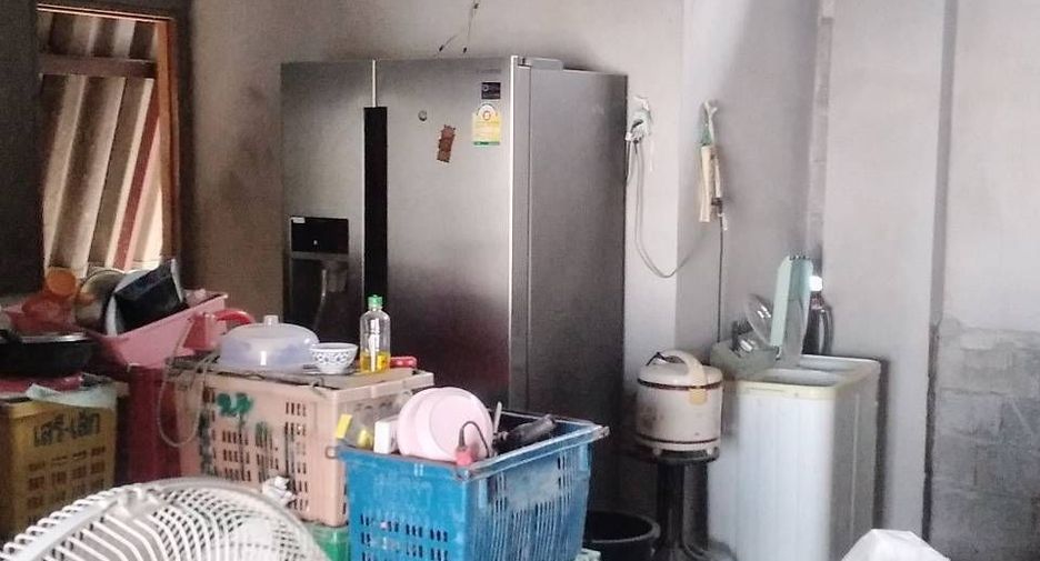 Reihenhaus zum Kauf mit 6 Zimmer in Mueang Chiang Mai, Chiang Mai