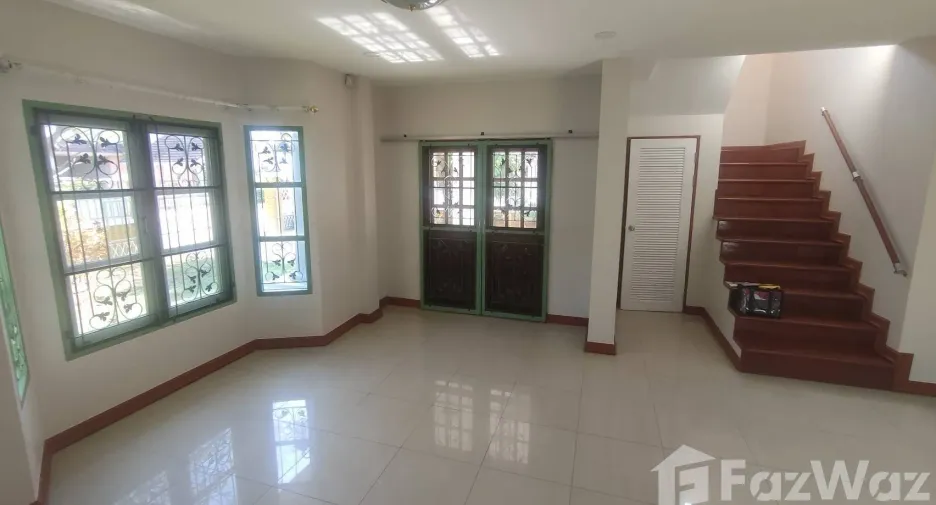 Casa en alquiler de 4 habitaciones en Hang Dong, Chiang Mai