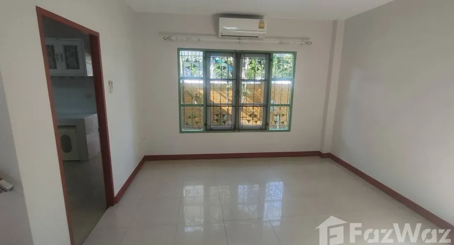 Casa en alquiler de 4 habitaciones en Hang Dong, Chiang Mai