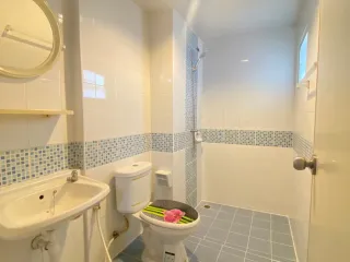 À vendre studio condo à Phra Pradaeng, Samut Prakan