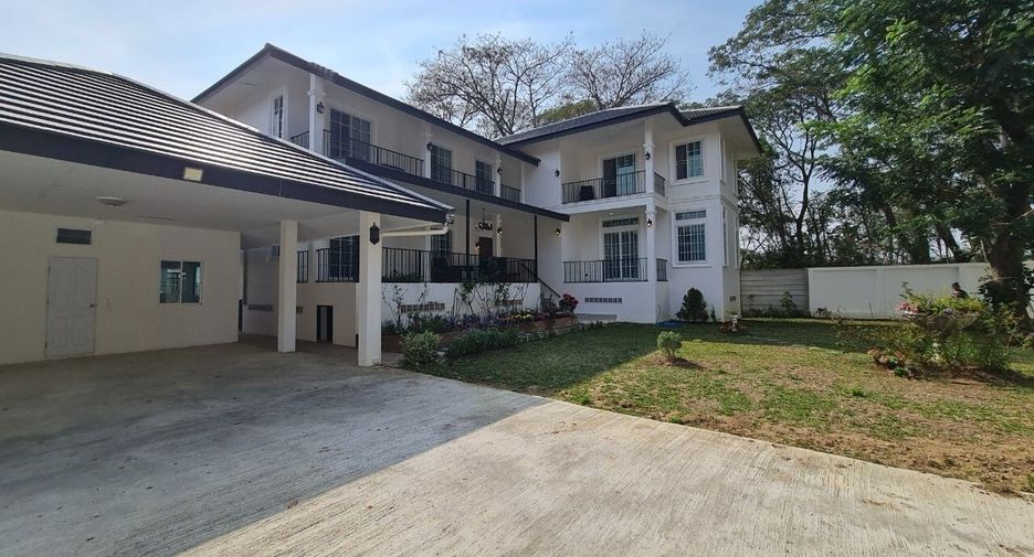 For sale and for rent 6 bedrooms house in San Kamphaeng, Chiang Mai