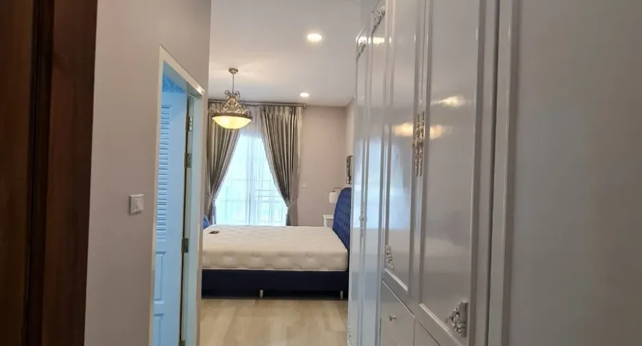 For sale and for rent 6 bedrooms house in San Kamphaeng, Chiang Mai