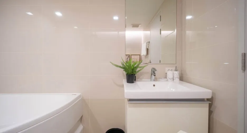 For sale and for rent 2 bedrooms condo in Khlong Toei, Bangkok