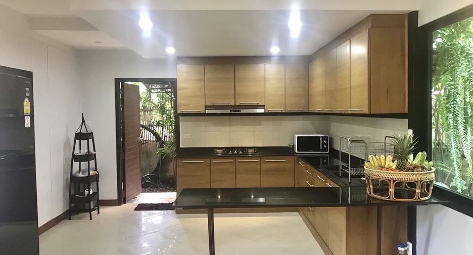 Casa en venta de 3 habitaciones en San Sai, Chiang Mai