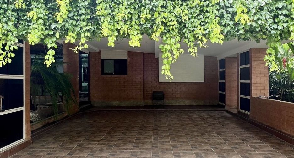 Casa en venta de 3 habitaciones en San Sai, Chiang Mai