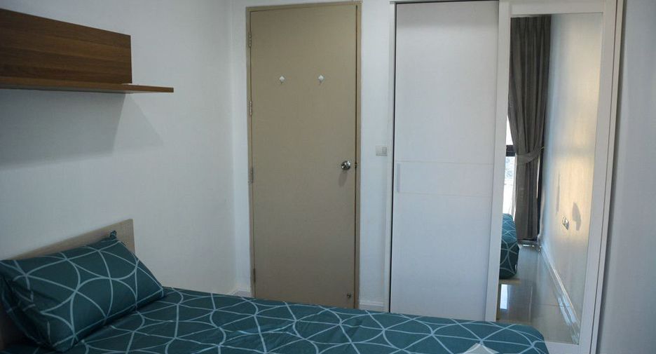 For sale 2 bedrooms condo in Huai Khwang, Bangkok