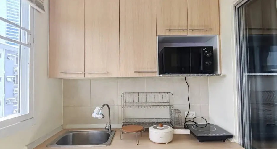 For rent studio condo in Huai Khwang, Bangkok