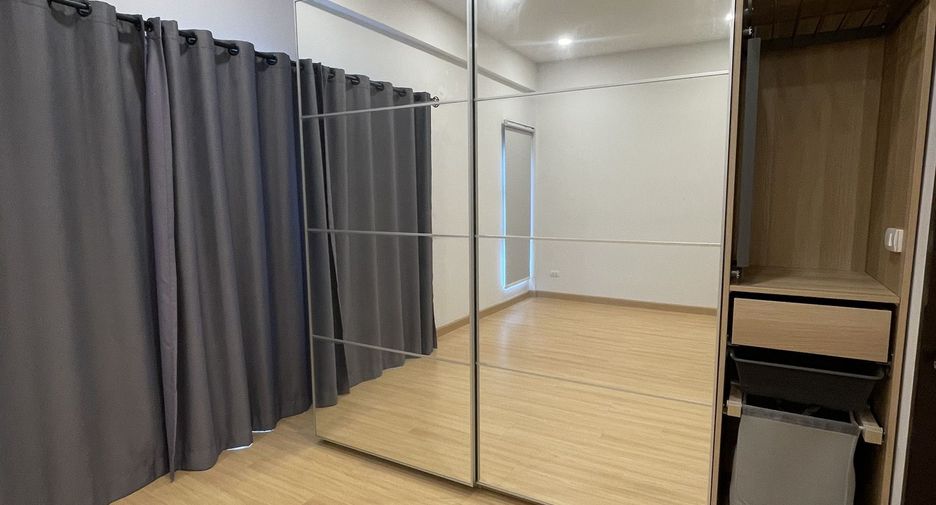 For sale 2 bedrooms townhouse in Bang Sao Thong, Samut Prakan