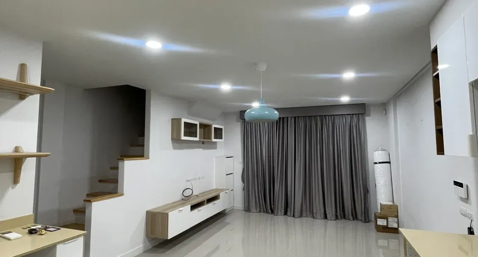 For sale 2 bedrooms townhouse in Bang Sao Thong, Samut Prakan