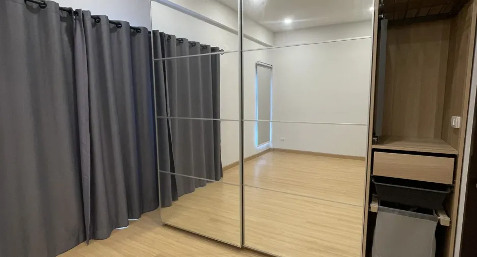 For sale 2 bedrooms townhouse in Bang Sao Thong, Samut Prakan