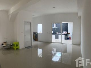 For sale and for rent 3 bedrooms townhouse in Phra Samut Chedi, Samut Prakan
