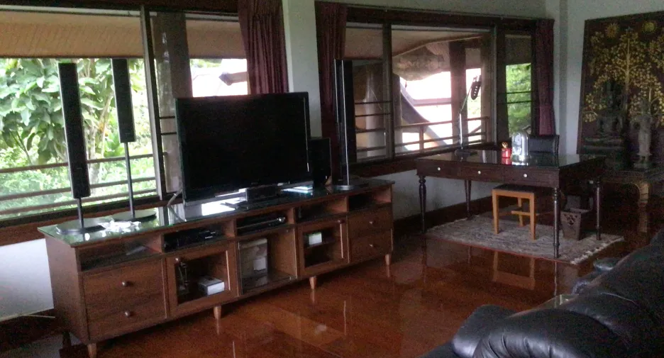 For sale 6 bedrooms house in Hang Dong, Chiang Mai
