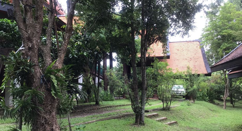 For sale 6 bedrooms house in Hang Dong, Chiang Mai