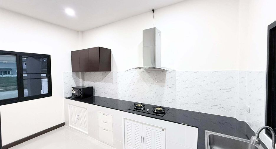 For rent 3 ベッドルーム house in San Sai, Chiang Mai