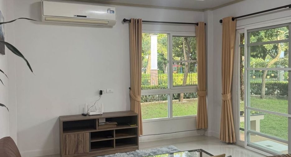 For rent 4 bedrooms house in Mueang Chiang Mai, Chiang Mai