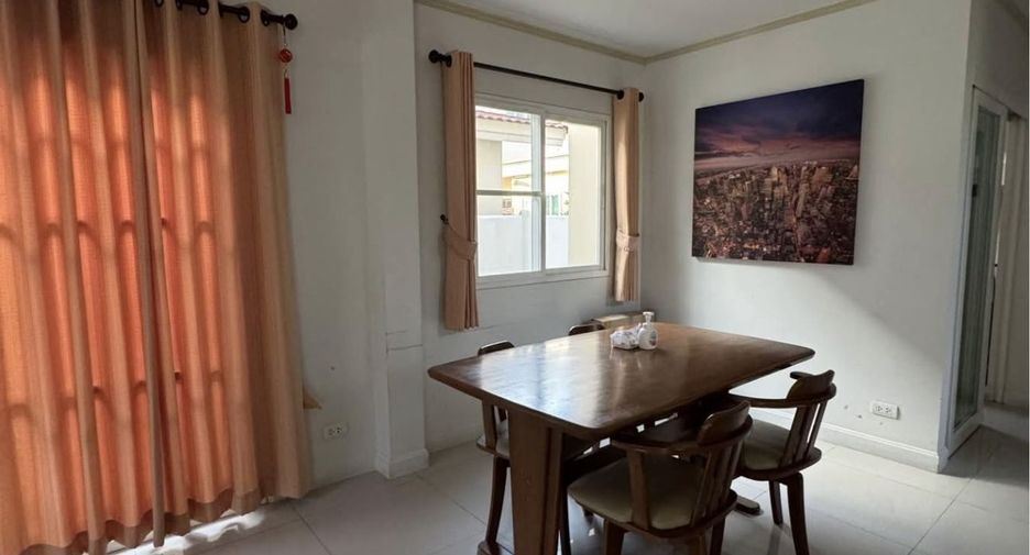 For rent 4 bedrooms house in Mueang Chiang Mai, Chiang Mai