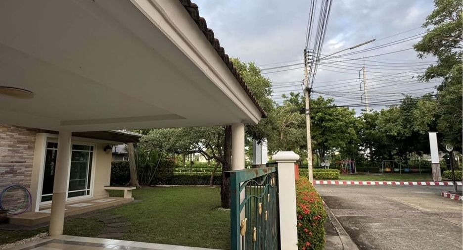 For rent 4 bedrooms house in Mueang Chiang Mai, Chiang Mai