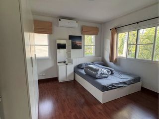 À louer 4 chambres maison à Mueang Chiang Mai, Chiang Mai