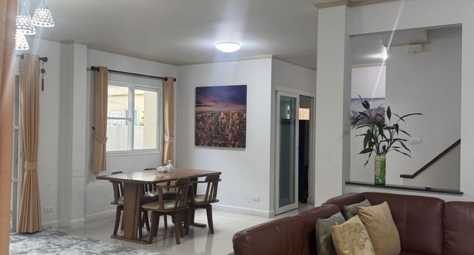 For rent 4 bedrooms house in Mueang Chiang Mai, Chiang Mai