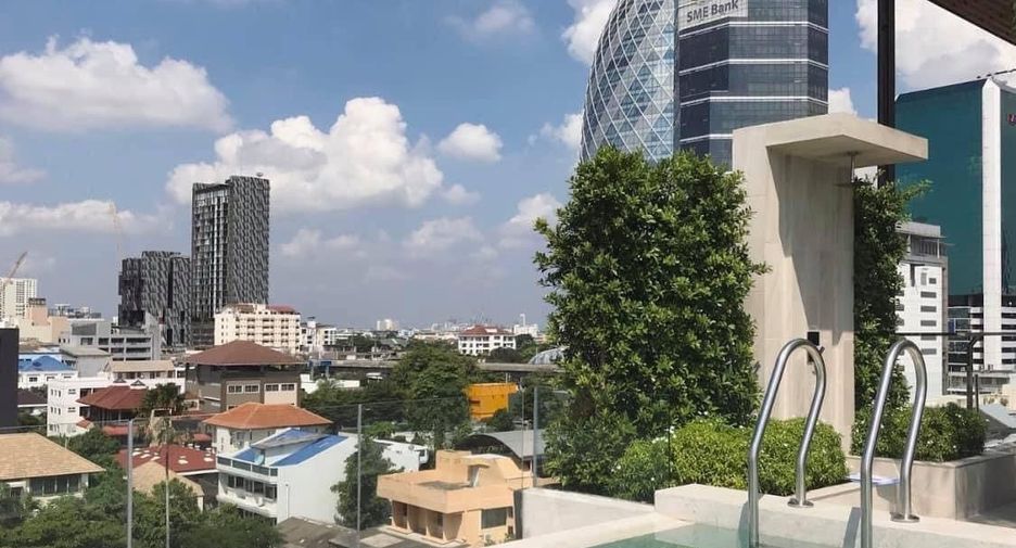 For sale 2 bedrooms condo in Phaya Thai, Bangkok